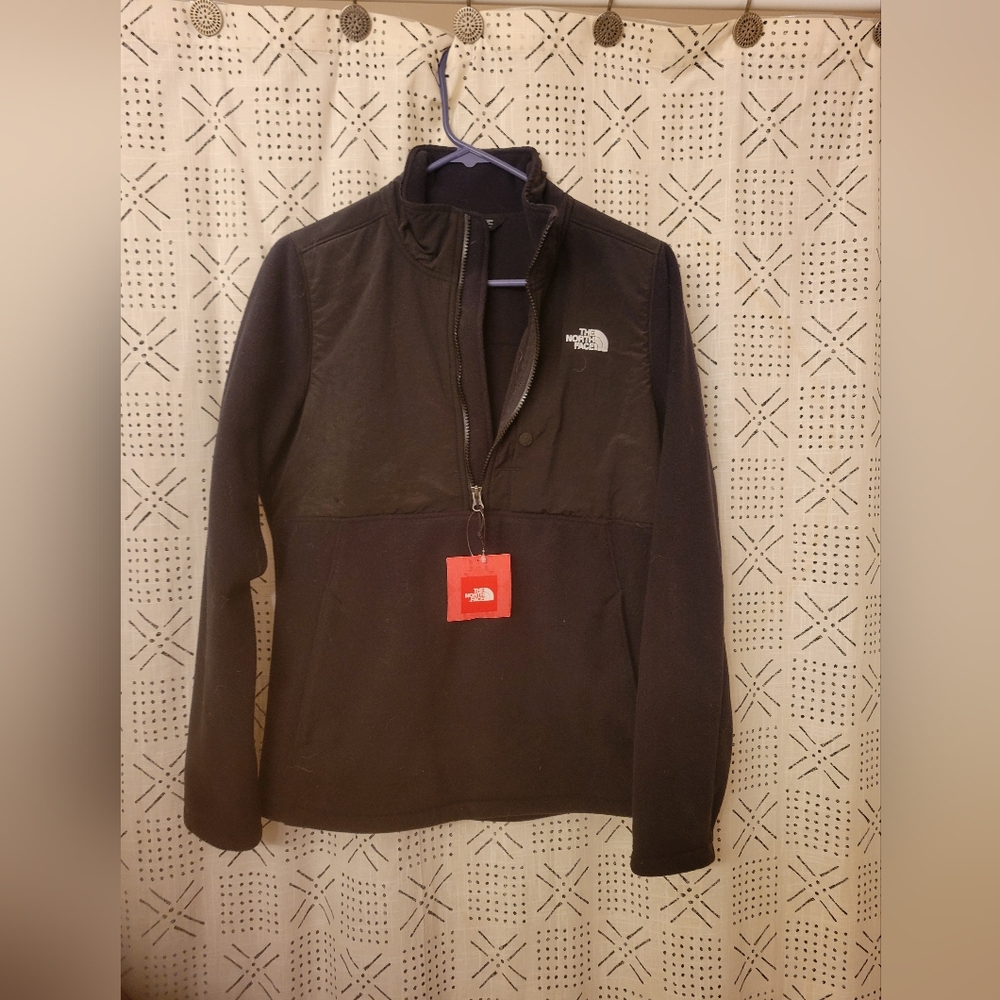 The North Face Black 200wt Tundra Quarter-Zip Pullover